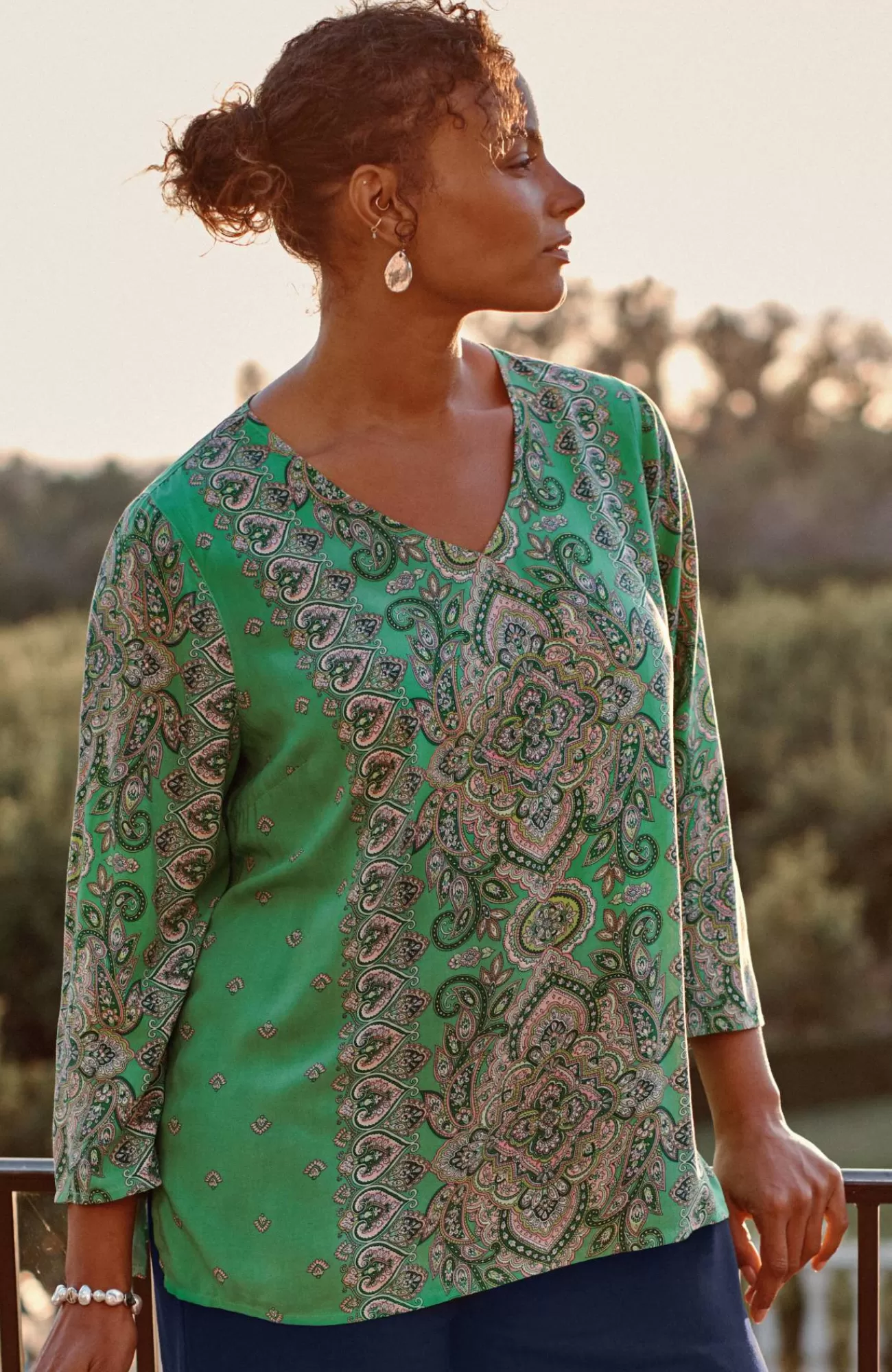 J.Jill Placed-Paisley Top Garden Green Bold Paisley Hot