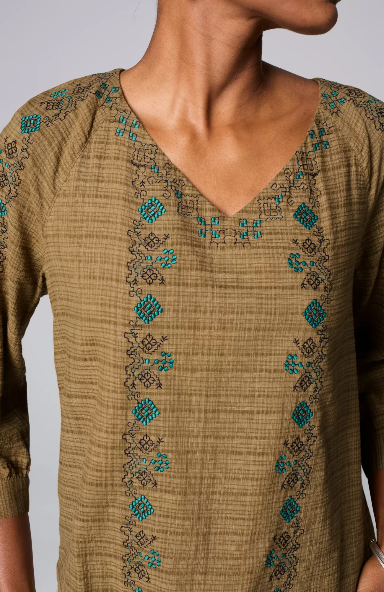 J.Jill Pure Jill Multicolor-Embroidered V-Neck Top Light Oak Grove Multi Flash Sale
